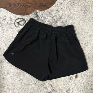 Lululemon track that MR short